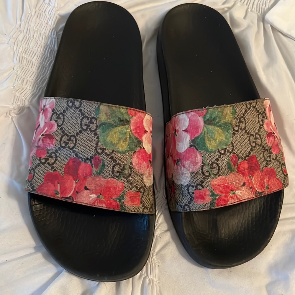 Gucci women’s slides